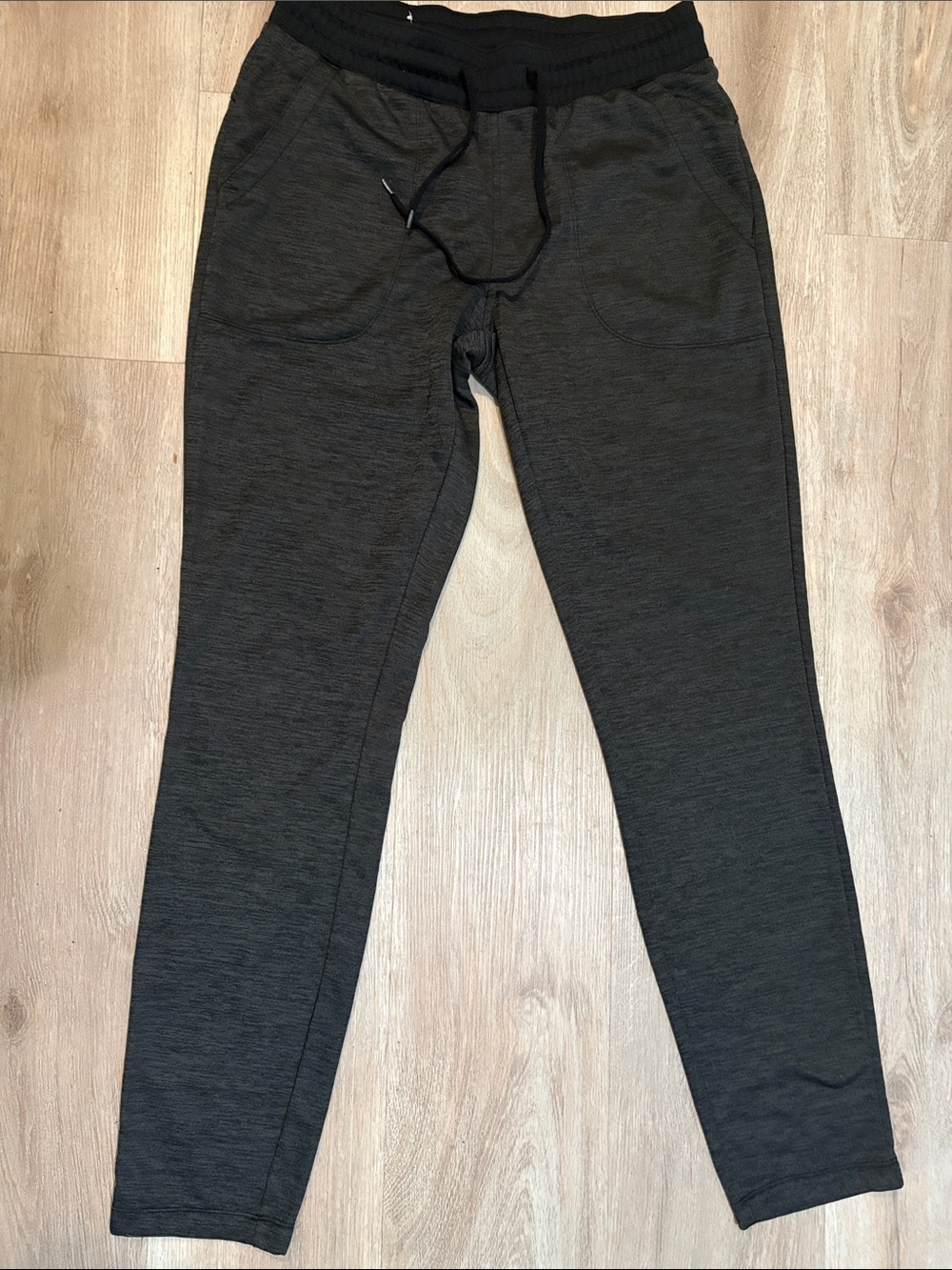 Columbia Men's Charcoal Gray Drawstring Joggers